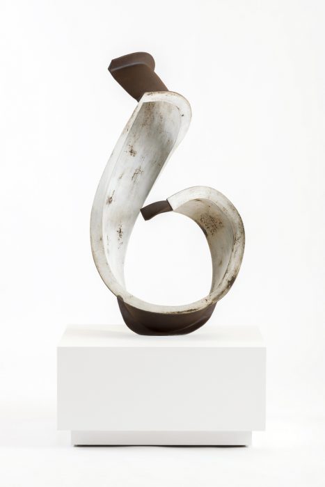 "Six"  (Lautner Beam / Super String), 2014
Mild steel with patina
45 x 25.25 x 15.75 inches